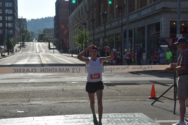 Seech, Geery Earn 5K Run Titles